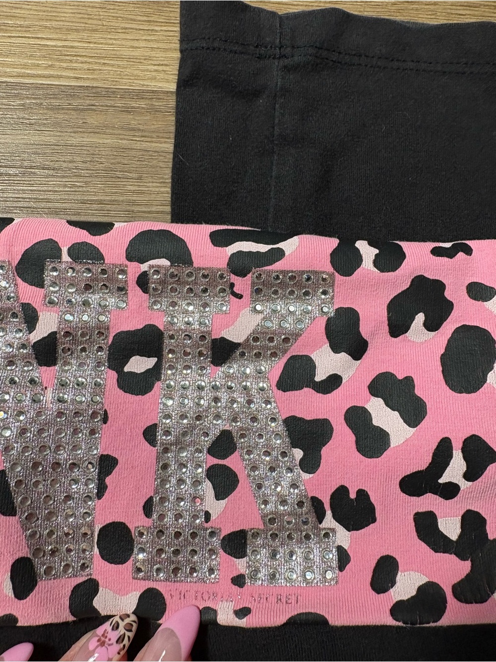 Y2K 2011 Victoria’s Secret Pink Leopard Print Rhinestone Foldover Yoga Pants - Picture 7 of 8